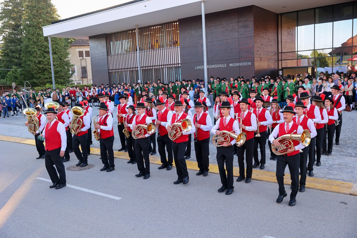 Marschwertung und Bezirksmusikfest Buchkirchen